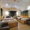 Hotel Riverside with Swimming pool - Sauraha