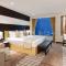 Carlton Downtown Hotel