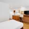 WoodSpring Suites College Station
