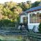 Hilltop Accommodation Catlins - Papatowai