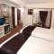 West Plaza Hotel