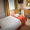 Lion Hotel & Studio Apartments