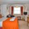 Lion Hotel & Studio Apartments - Criccieth