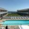 The Three Seasons Resort - ميناء دينيس
