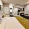 Days Inn & Suites by Wyndham Port Arthur - Port Arthur