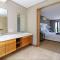 31 Milkwood