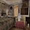 Shoestring Cave House