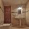 Shoestring Cave House