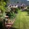 Genelle House B&B Guest House