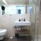 B&B Home 77
