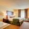 Cobblestone Hotel & Suites - Punxsutawney