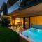 Haus Gregori Modern & Central Stay in Vineyard with Rooftop & Served Breakfast