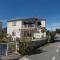 Apartment Dora 1 Jakišnica
