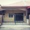 Fahaz Lumut Homestay