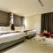 J-HOTEL
