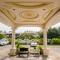 Monrawee Pavilion Resort