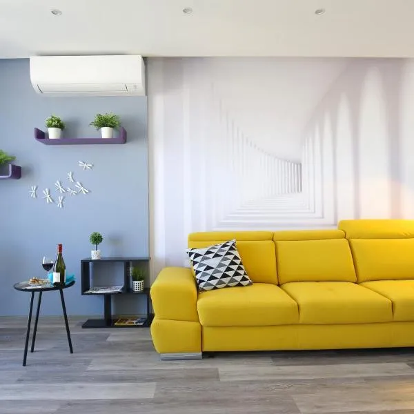 Apartment Zadractive - perfect view but no elevator, hotell sihtkohas Zadar