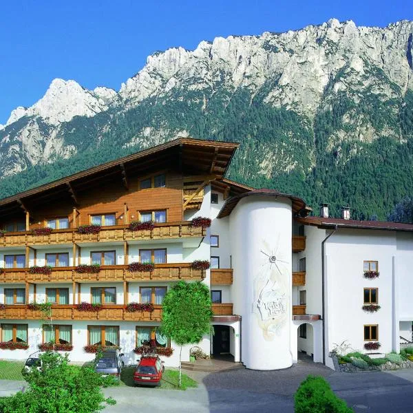 dasKAISER - Dein Gartenhotel in Tirol, hotel in Ebbs