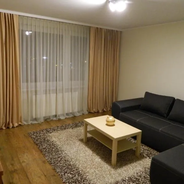 Apartamentai, מלון במריאמפולה