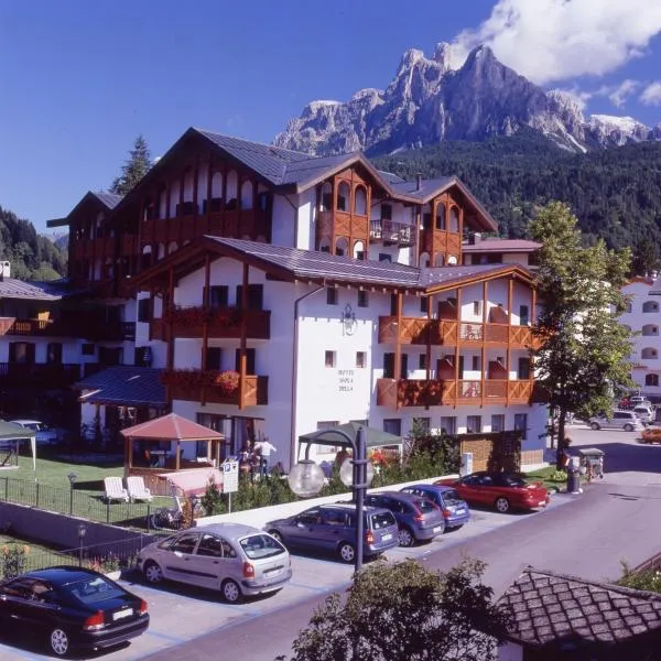 Hotel Isolabella Wellness, hotel a Fiera di Primiero