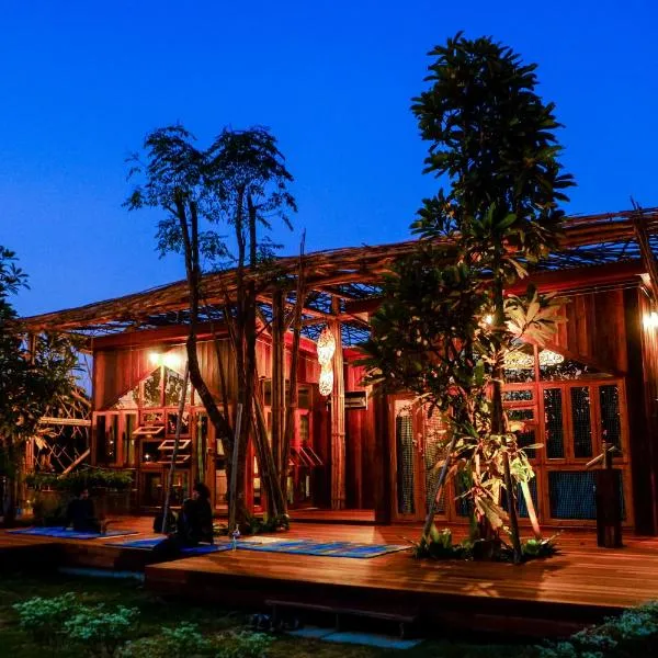 Baangaimuan, hotel v destinaci Lamphun