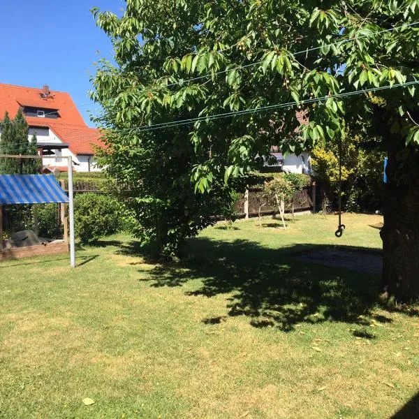 Ferienhaus zentral & grün، فندق في لايبزيغ