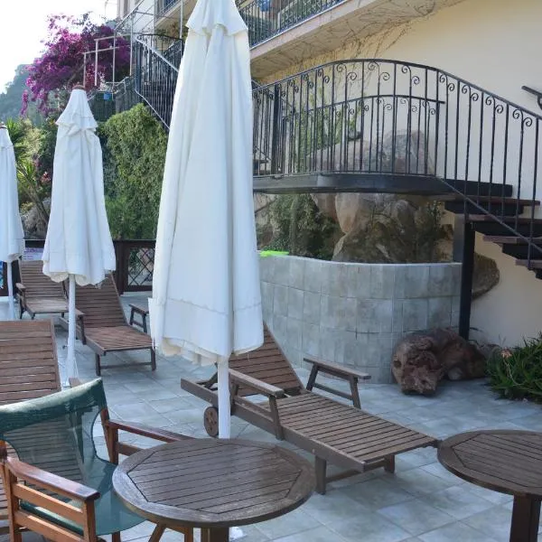 Aristotelis Apartments, hotel in Frikes