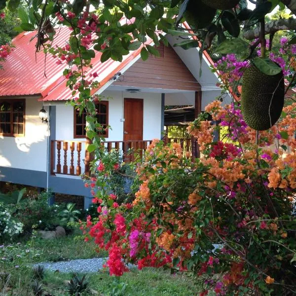 Areeya Resort, Hotel in Watthana Nakhon