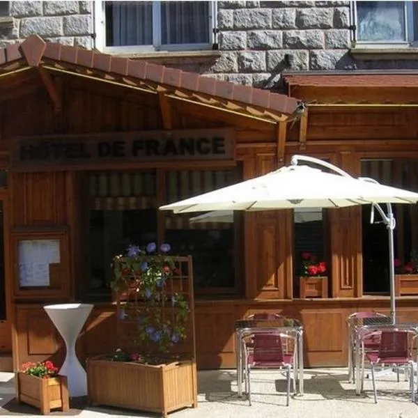 Hôtel de France、Le Bessatのホテル