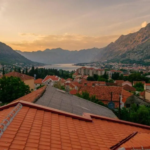 Paradise Bay Apartments, hotel in Kotor