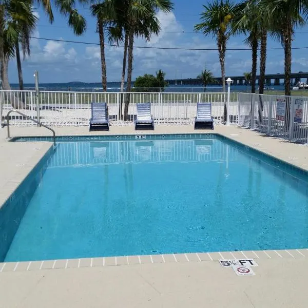 Knight's Key Suites, hotel in Marathon