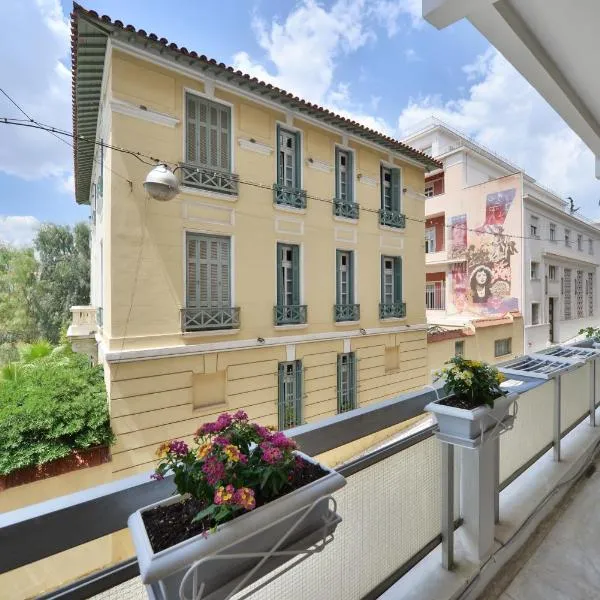 Architect Designer's Apartment in Kolonaki, hotel in Athens