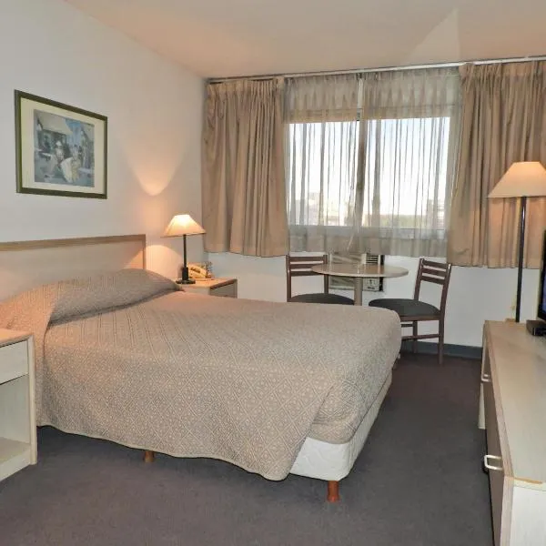 Hotel Tres Cruces, Hotel in Montevideo