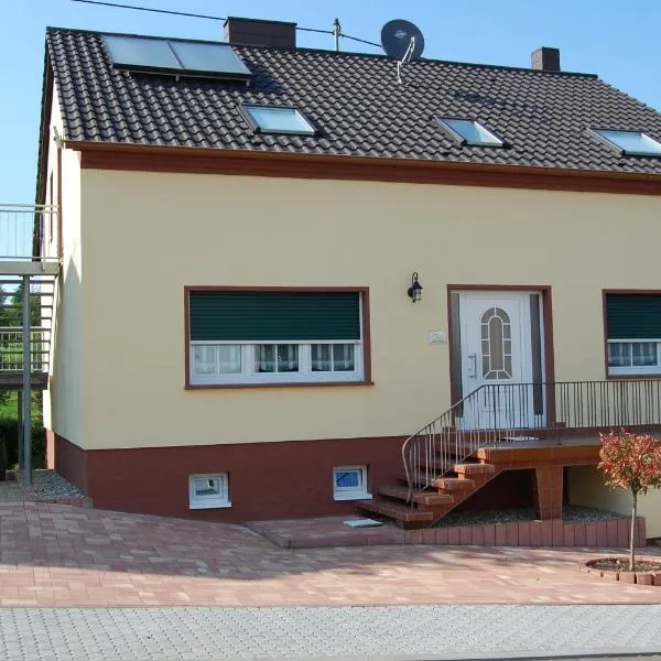 Landhaus Warndtwald Dependance, hotel in Wadgassen