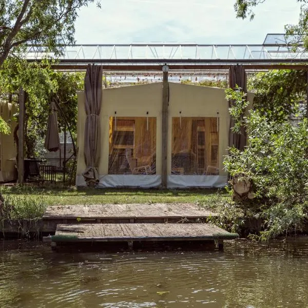 De Groote Wijzend, ξενοδοχείο σε Lutjebroek