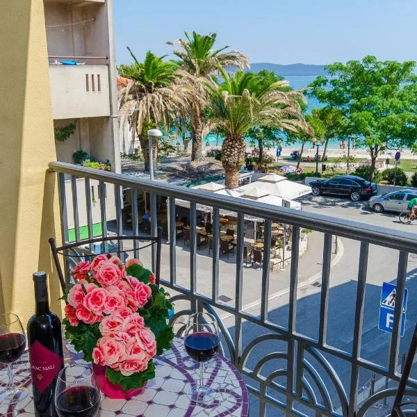 Apartments Keli, hotel in Kastel Stari