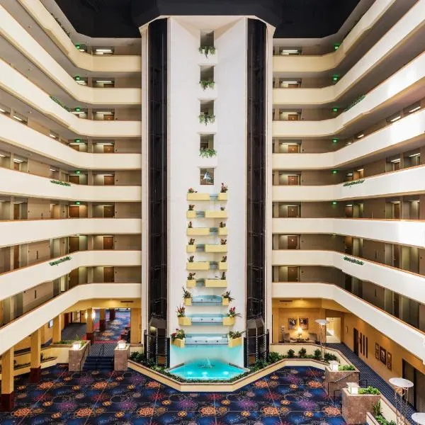 Capitol Plaza Hotel Jefferson City、ジェファーソンシティのホテル