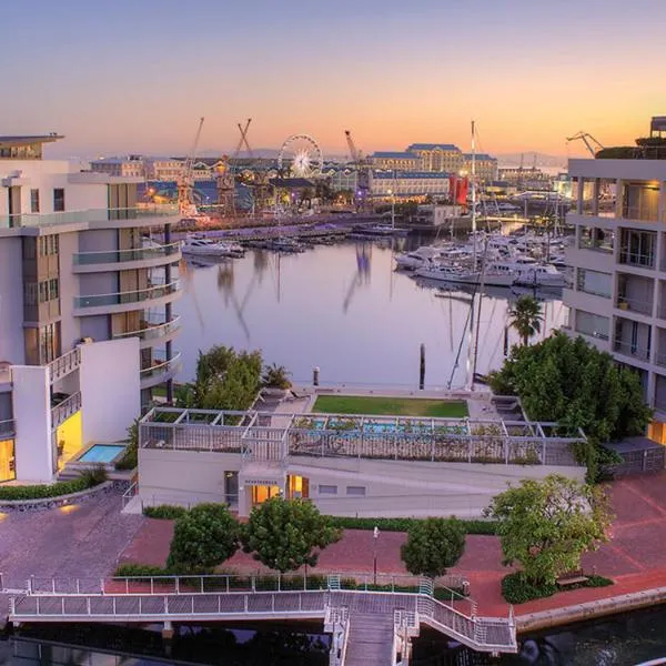 Waterfront Village, hotel in Cape Town