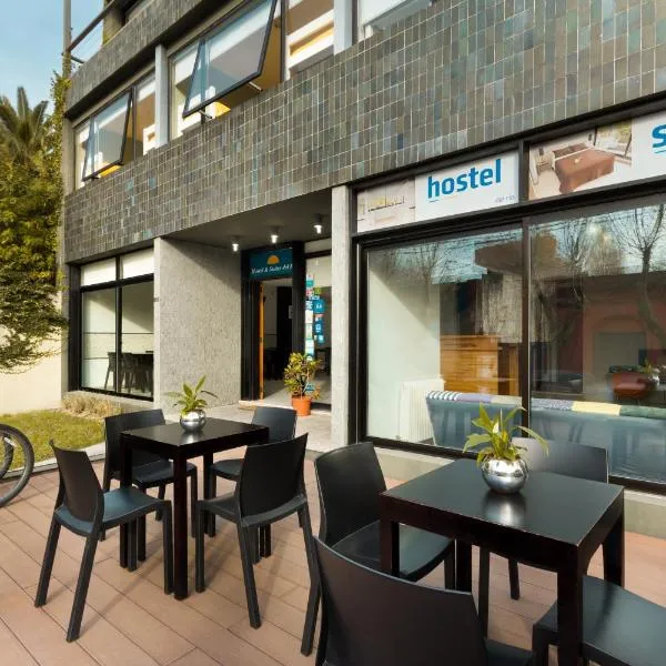 Hostel & Suites del Rio, ξενοδοχείο σε Κολονία ντε Σακραμέντο