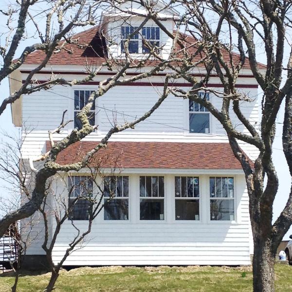 Breakwater Lodge, Lower Woods Harbour