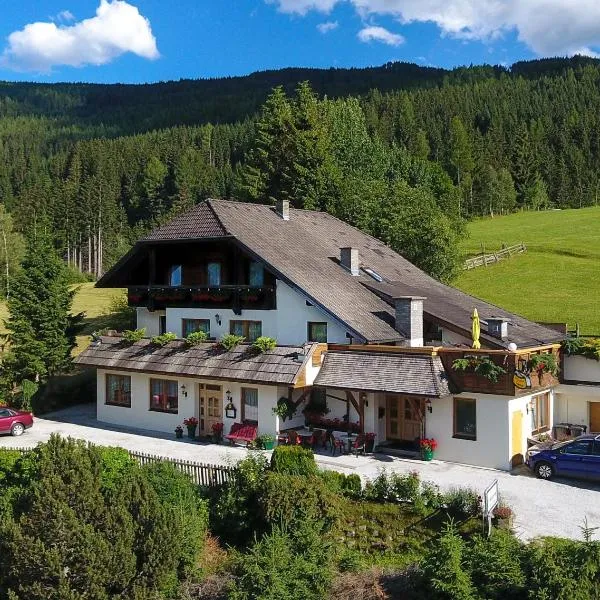 Hotel Pension Schwaiger, hotel din Sankt Margarethen im Lungau