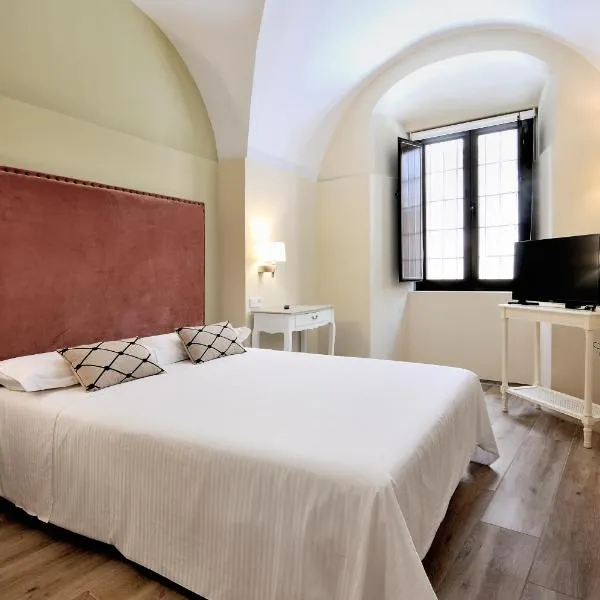 Plaza Sandra, Hotel in Trujillo