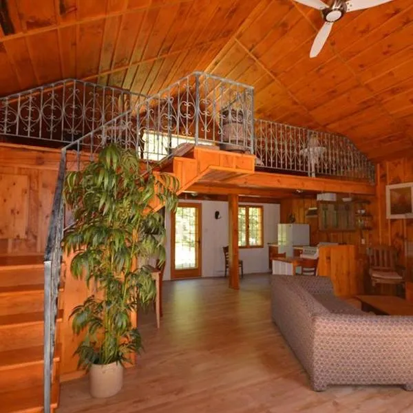 La Sapinette, hotel in Val-David