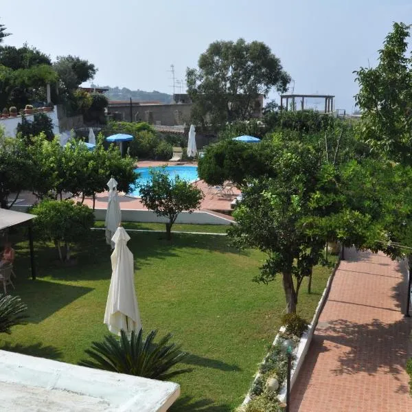Hotel Savoia, hotel v destinaci Procida