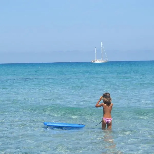 Villaggio Camping Calapineta, hotell sihtkohas Siniscola