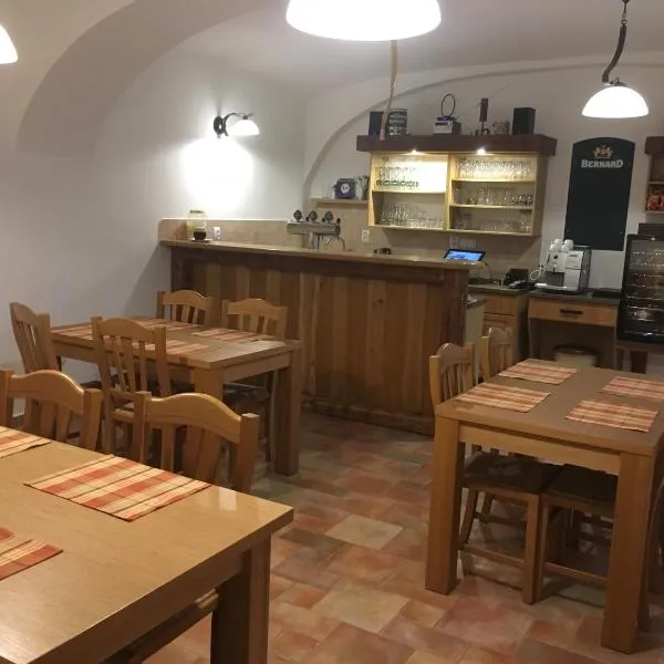 Penzion Bednářův dvůr, Hotel in Bohušice
