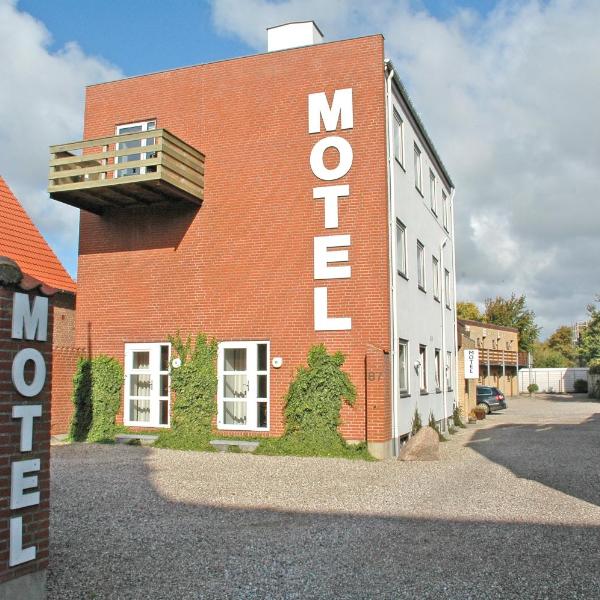 Motel Apartments