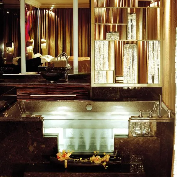 Savoy Hotel, Hotel in Köln