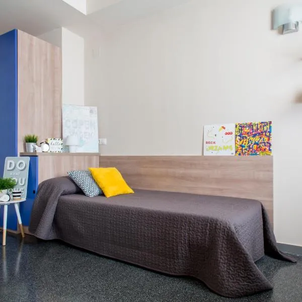 Residencia Universitaria Resa Damia Bonet, hotel in Valencia