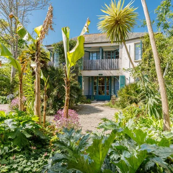 Logis Hotel Les Fuchsias, khách sạn ở Saint-Vaast-la-Hougue